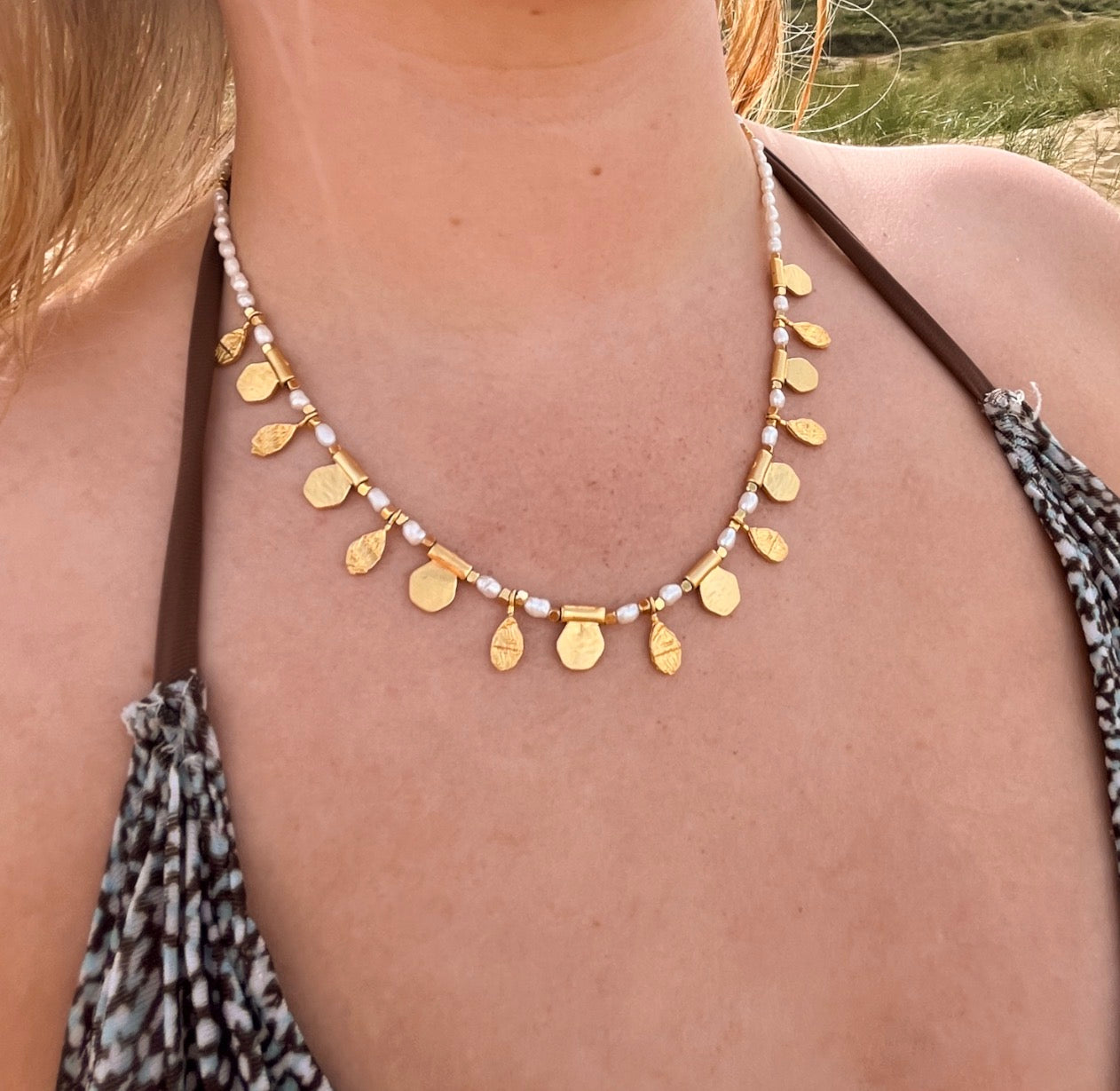 Lily Necklace in Pearl